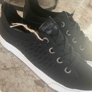 Blowfish free spirit black sneaker